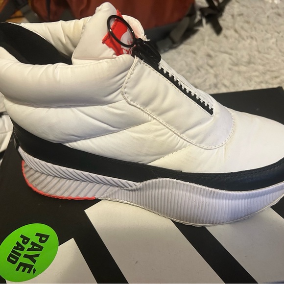 New Sorel Womens Out N About Puffy Zip Winter Boots -Orange /White/Black 7.5US - Picture 3 of 8